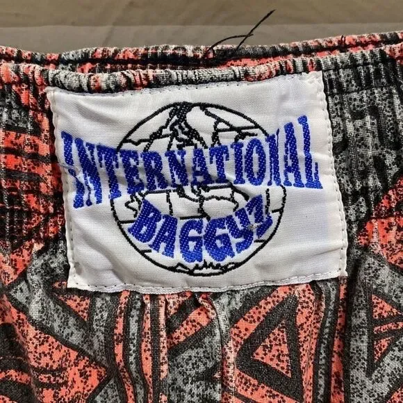 International baggyz vintage abstract straight leg pants size small